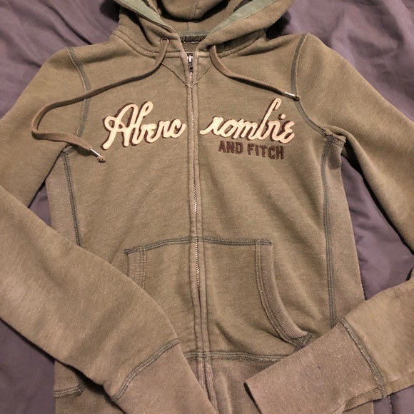 Abercrombie and Fitch sweater - Picture 1 of 4